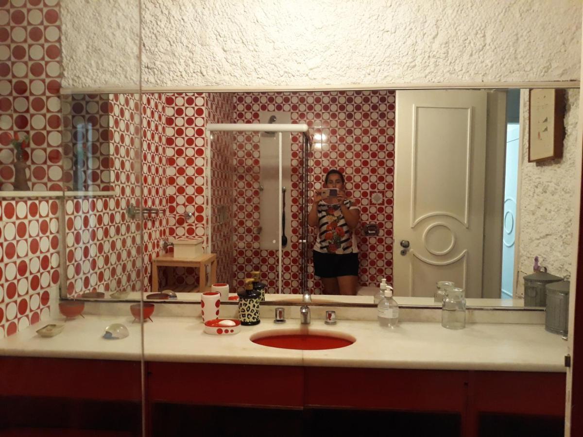 Em Copacabana Na Quadra Da Praia! Sol, E Muito Conforto! Apartment *